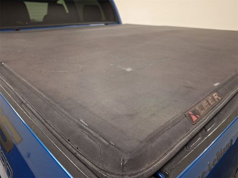 Used 2017 Toyota Tundra SR5 image 24