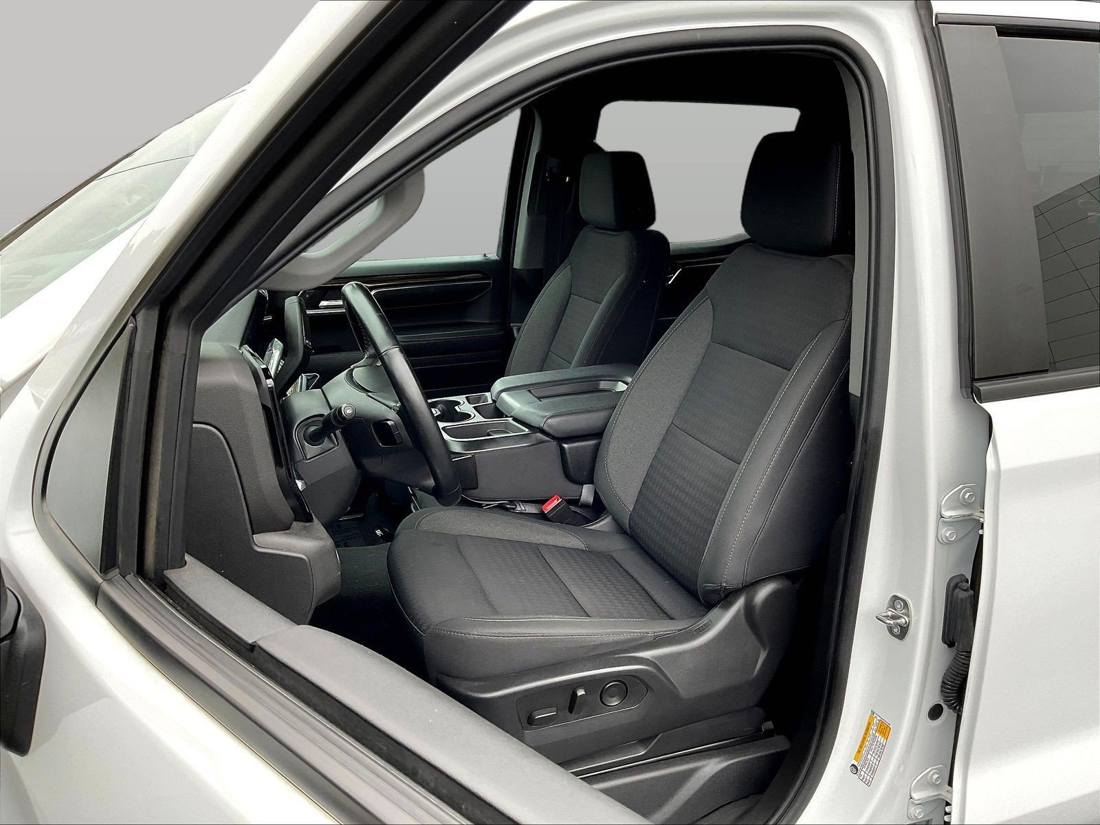 Used 2023 Chevrolet Silverado 1500 LT AWD/4WD image 25