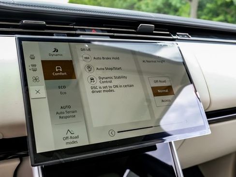 New 2026 Land Rover Range Rover SE AWD/4WD image 39
