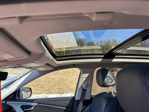 Used 2020 Acura RDX SH-AWD image 15