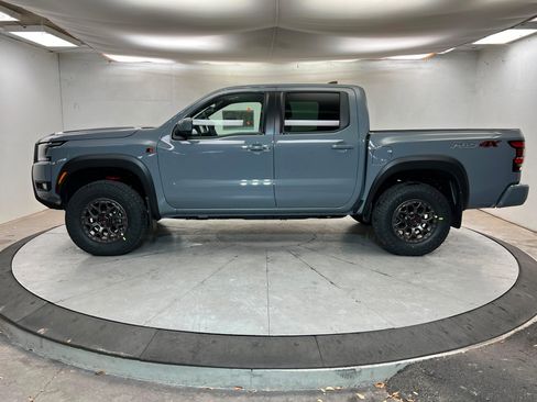 New 2026 Nissan Frontier PRO-4X w/ Pro-4x Convenience Package image 2