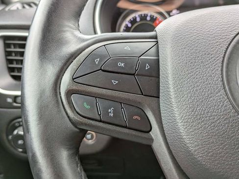 Used 2019 Jeep Cherokee Trailhawk AWD/4WD image 25