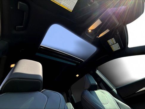 Used 2025 INFINITI QX60 Luxe w/ Black Edition image 22