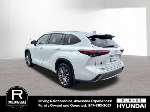 Used 2022 Toyota Highlander Platinum AWD/4WD image 7
