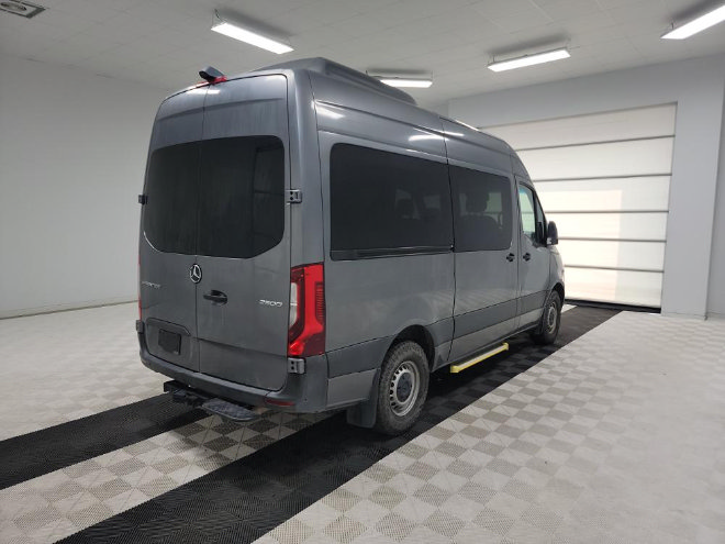 Used 2023 Mercedes-Benz Sprinter 2500 image 4