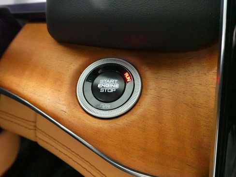 Used 2024 Jeep Grand Cherokee L Summit AWD/4WD image 22