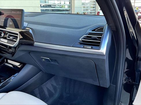 Used 2023 BMW X3 sDrive30i w/ Premium Package w/ZPA image 17