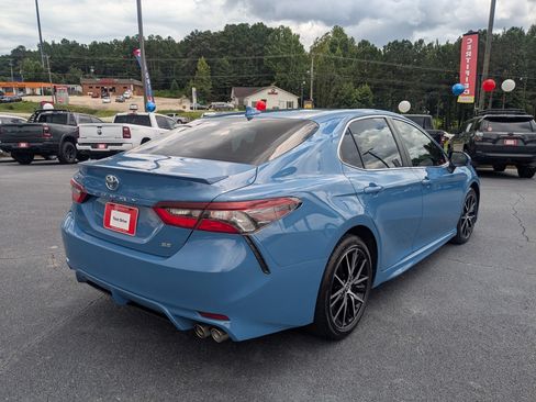 Used 2023 Toyota Camry SE w/ Convenience Package FWD image 5