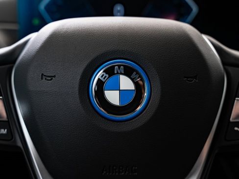 Used 2023 BMW i4 eDrive40 w/ Premium Package image 30