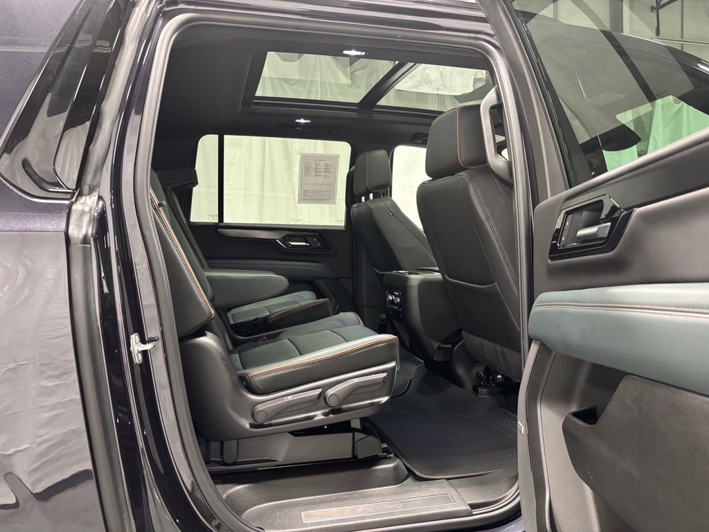 Used 2026 GMC Yukon XL AT4 w/ AT4 Premium Package AWD/4WD image 55