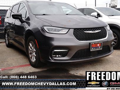 Used 2023 Chrysler Pacifica Touring-L