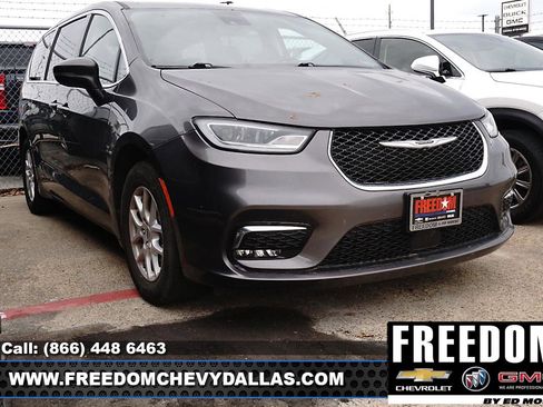 Used 2023 Chrysler Pacifica Touring-L FWD image 1