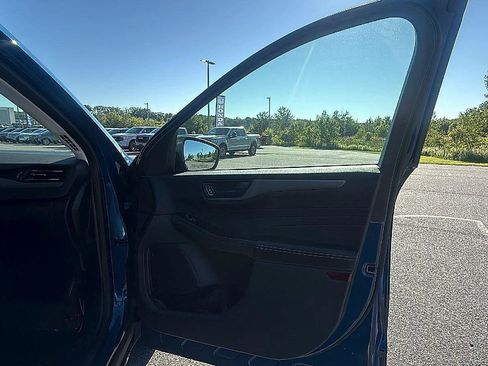 Used 2023 Ford Escape Active AWD/4WD image 17