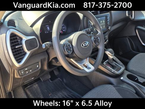 Used 2021 Kia Soul S image 11