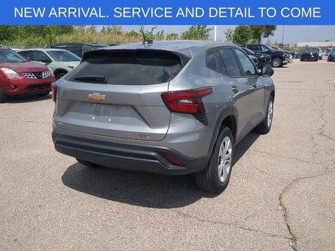 Certified 2024 Chevrolet Trax LS FWD image 8
