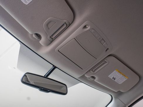 Used 2016 Nissan Leaf SV w/ Premium Package image 14