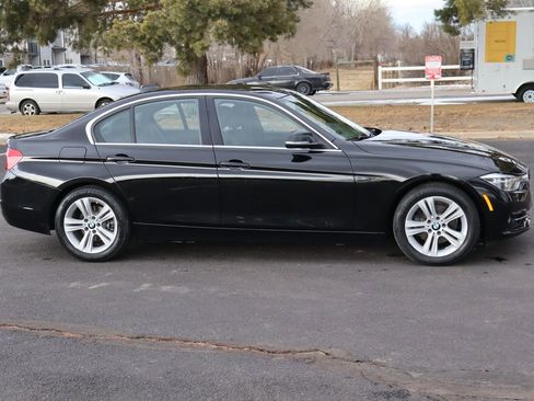 Used 2018 BMW 330i Sedan image 3