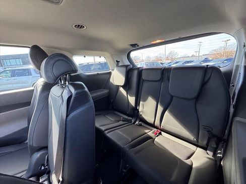 New 2026 Kia Carnival EX image 10
