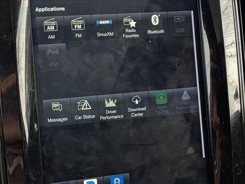 Used 2019 Volvo XC60 T5 Momentum w/ Premium Package image 9