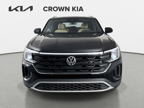 Used 2024 Volkswagen Atlas Cross Sport SE FWD image 2