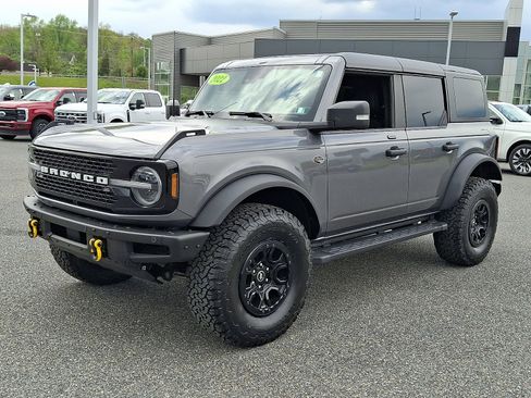 Certified 2022 Ford Bronco Wildtrak AWD/4WD image 3