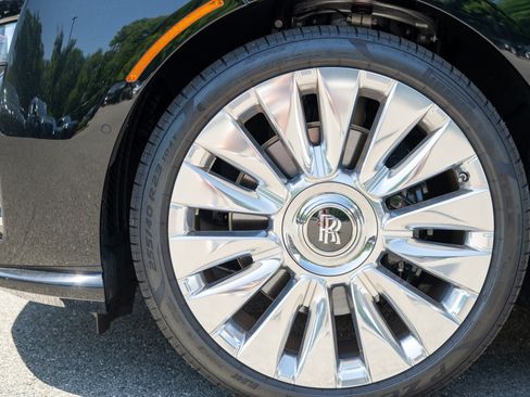 Certified 2024 Rolls-Royce Spectre w/ Spectre Launch Package AWD/4WD image 6