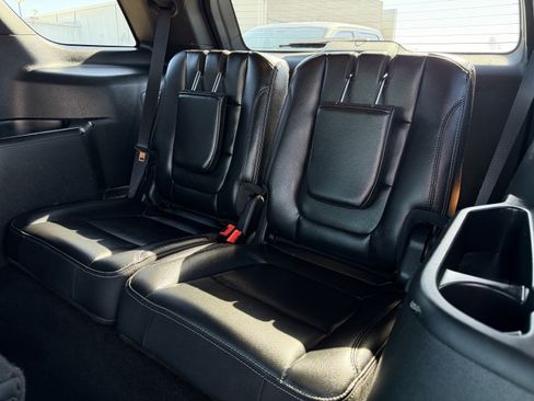 Used 2019 Ford Explorer Limited w/ Class III Trailer Tow Package AWD/4WD image 29