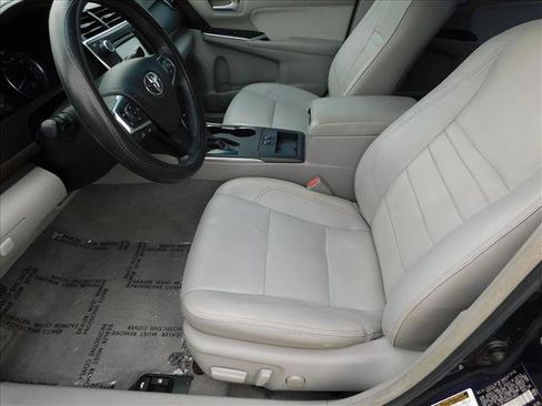 Used 2017 Toyota Camry XLE FWD image 22