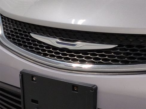 Used 2015 Chrysler 200 LX image 12