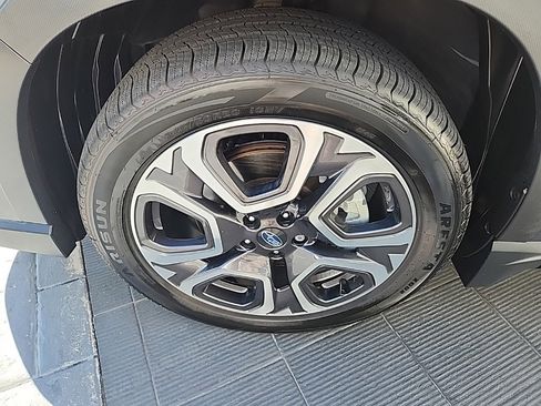 Used 2023 Subaru Ascent Touring image 7