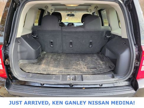 Used 2016 Jeep Patriot Sport image 17
