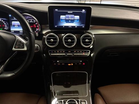 Used 2018 Mercedes-Benz GLC 43 AMG 4MATIC image 18