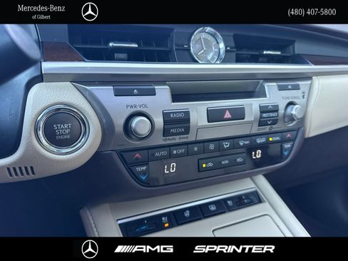 Used 2018 Lexus ES 350 w/ Luxury Package w/Wood Trim FWD image 27