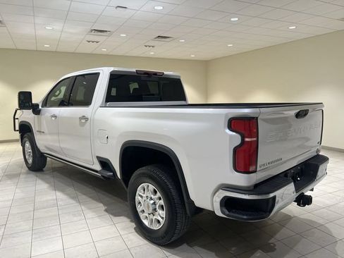 Used 2024 Chevrolet Silverado 2500 LTZ w/ LTZ Premium Package AWD/4WD image 3