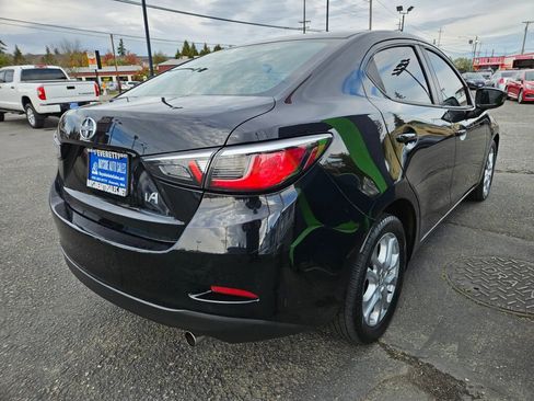 Used 2016 Scion iA FWD image 5