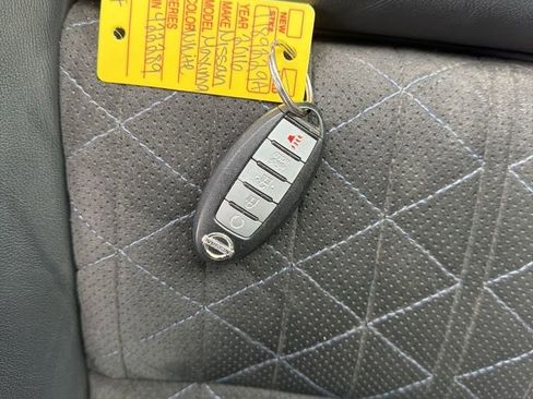 Used 2016 Nissan Maxima SR image 30