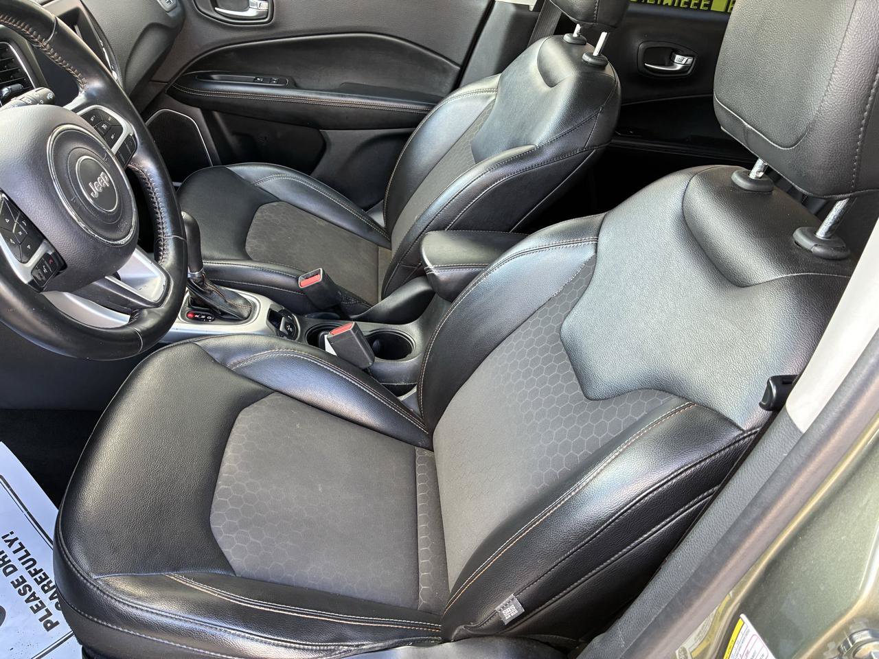 Used 2018 Jeep Compass Latitude w/ Popular Equipment Group FWD image 13