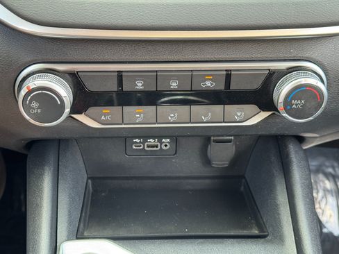 Used 2022 Nissan Altima 2.5 SV FWD image 24
