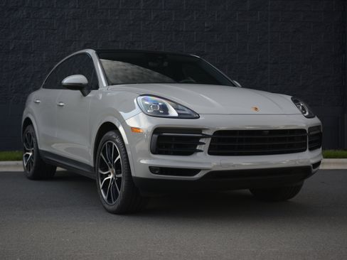 Certified 2021 Porsche Cayenne Coupe AWD/4WD image 9