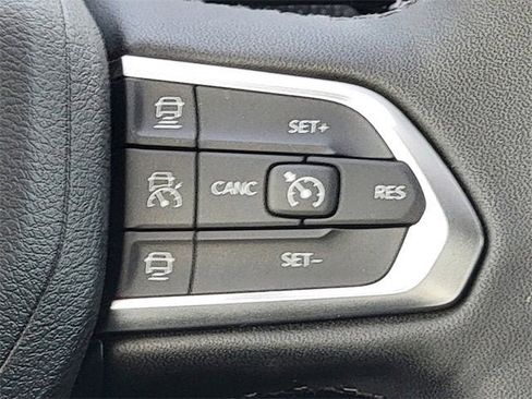 New 2026 Jeep Compass Limited image 33