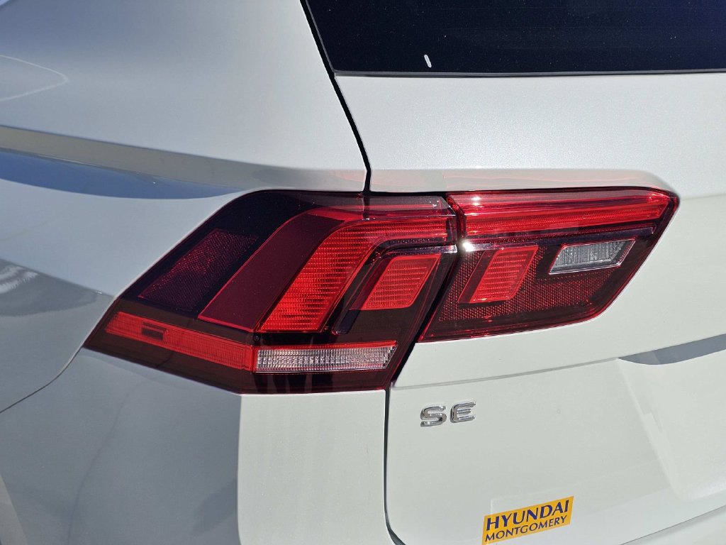 Used 2024 Volkswagen Tiguan SE R-Line FWD image 30