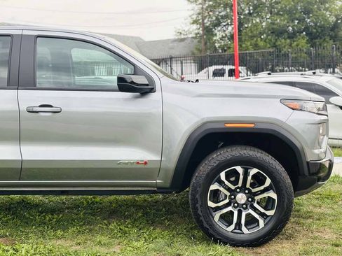 Used 2023 GMC Canyon AT4 w/ AT4 Premium Package AWD/4WD image 5