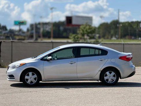 Used 2015 Kia Forte LX w/ Popular Package FWD image 8