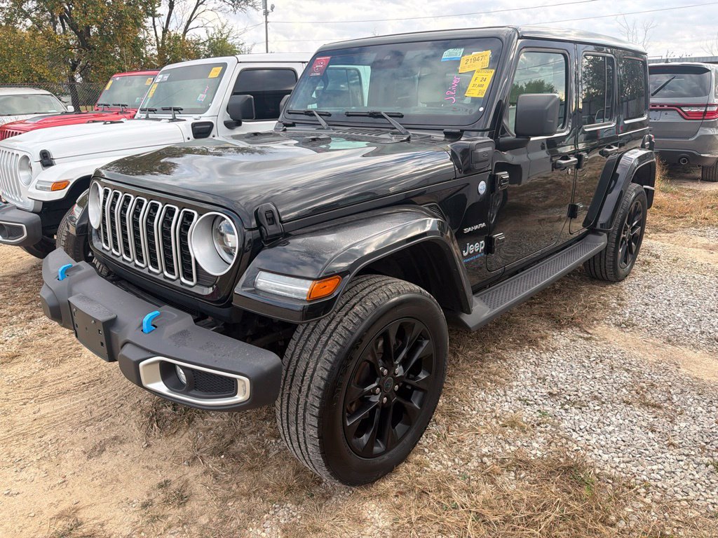 Used 2024 Jeep Wrangler Unlimited Sahara w/ Safety Group AWD/4WD image 8