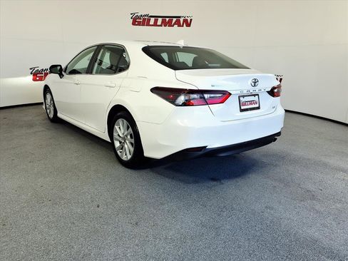 Used 2024 Toyota Camry LE image 4