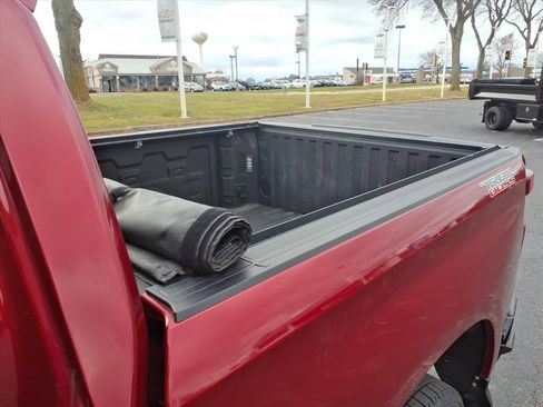 Used 2023 Chevrolet Silverado 1500 LT Trail Boss w/ LT Trail Boss Premium Package image 30