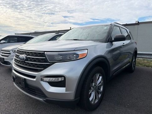 Used 2021 Ford Explorer XLT w/ Equipment Group 202A AWD/4WD image 1
