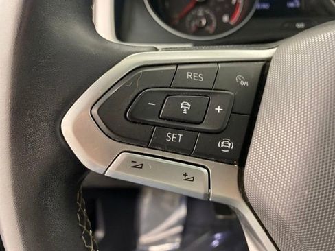 Used 2021 Volkswagen Atlas Cross Sport SEL image 17