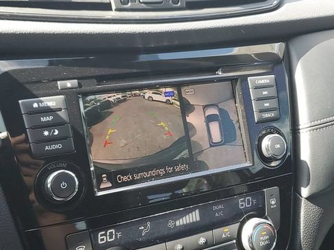 Used 2019 Nissan Rogue SL FWD image 29