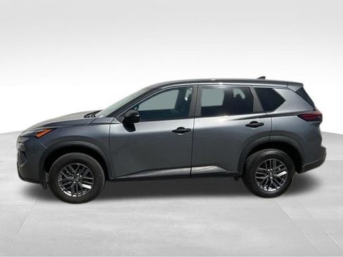 Used 2024 Nissan Rogue S AWD/4WD image 29